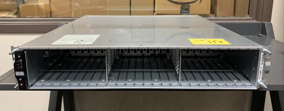 NetApp NAJ-1001 SAS Disk Array 24 Bay Shelf - Image 3 of 4