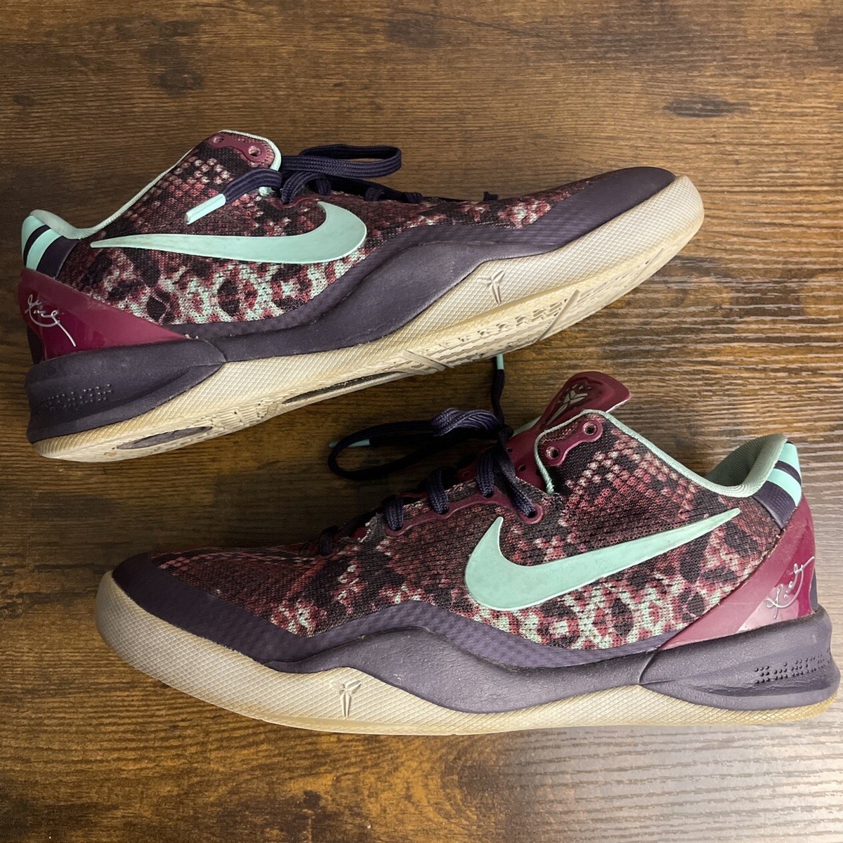 Nike Kobe 8 Pit Viper Size 6.5Y GS 555586-500 Purple Dynasty