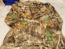 Realtree XL Scent Reduction Camo Mens Baselayer Shirt NWOT