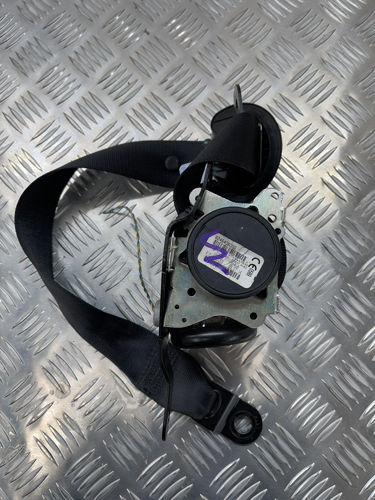 BMW X5 F15 X5M F85 REAR SEAT BELT DRIVER RIGHT 624640600D eBay