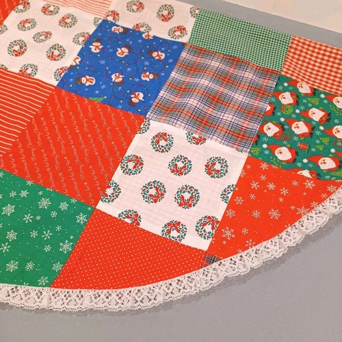 Vtg Handmade Quilted Patchwork Double Sided White Lace Christmas Tree Skirt