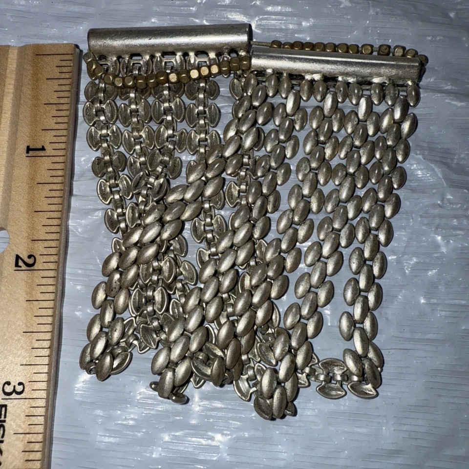 Brazalete Kenneth Cole Silvertone Multi Hilo Cadena Elástico Usado Fair Ver Foto 4 de 4