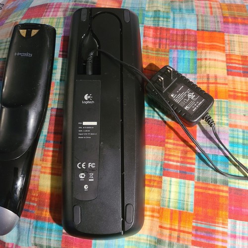 Logitech Harmony One Control Remoto Universal con Cargador Base Funcionando Convertidor - Imagen 8 de 11
