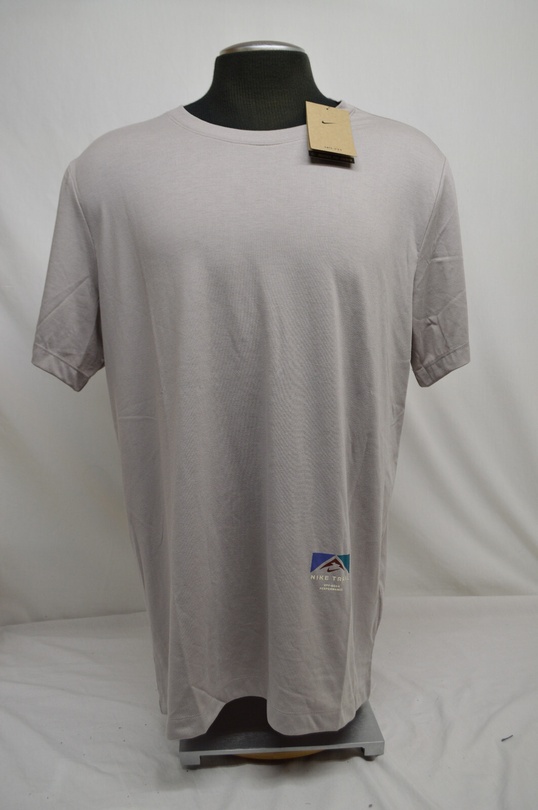 Nike Dri-FIT Trail Running T-Shirt Mens Small Gray
