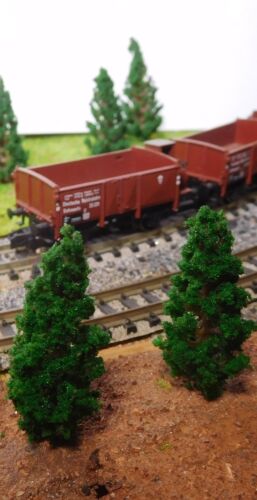 20 Dark Green Fir Trees, 48 mm High - Picture 10 of 12