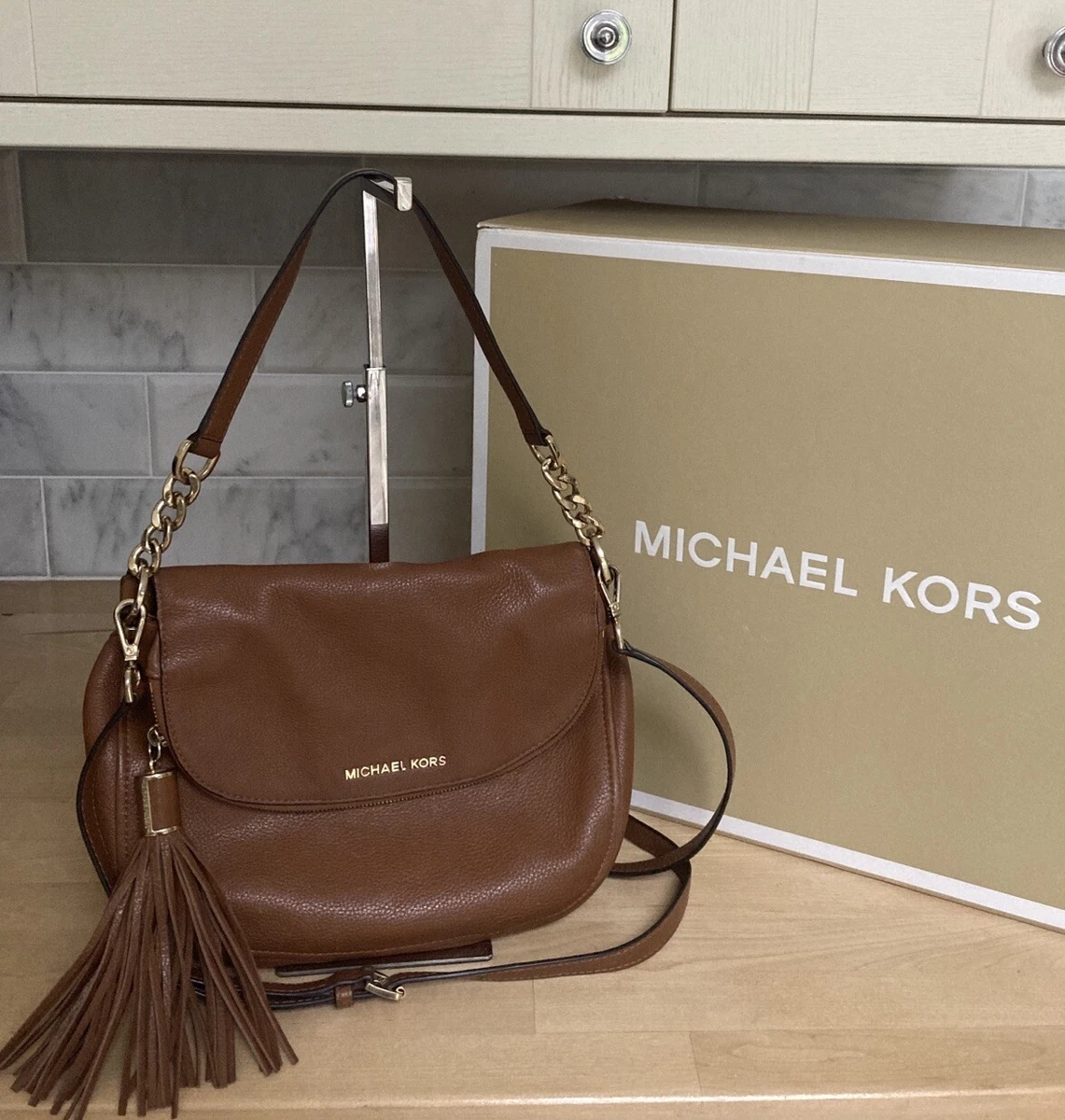 Michael kors crossbody with hotsell flap