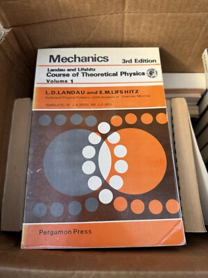 Course of Theoretical Physics V1 MECHANICS 3rd Edition Landau/Lifshitz Book