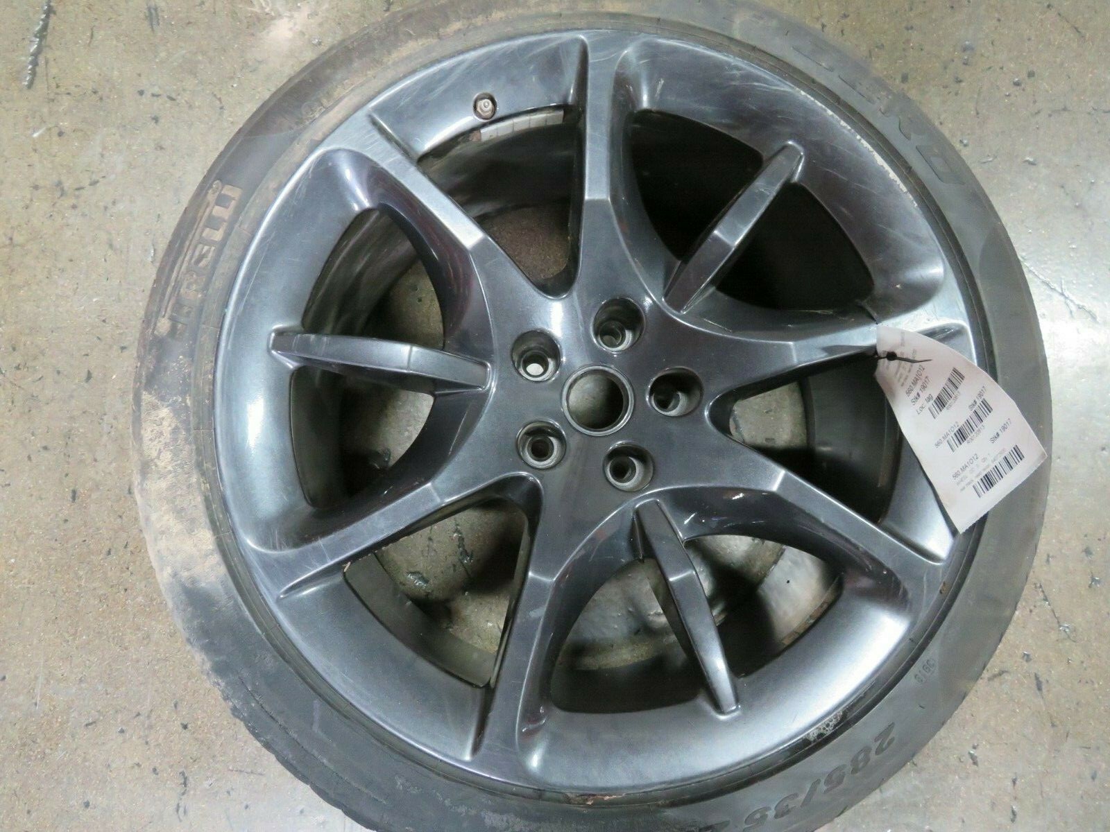 Maserati Granturismo, Rear Black Wheel, Used, P/N 84072500