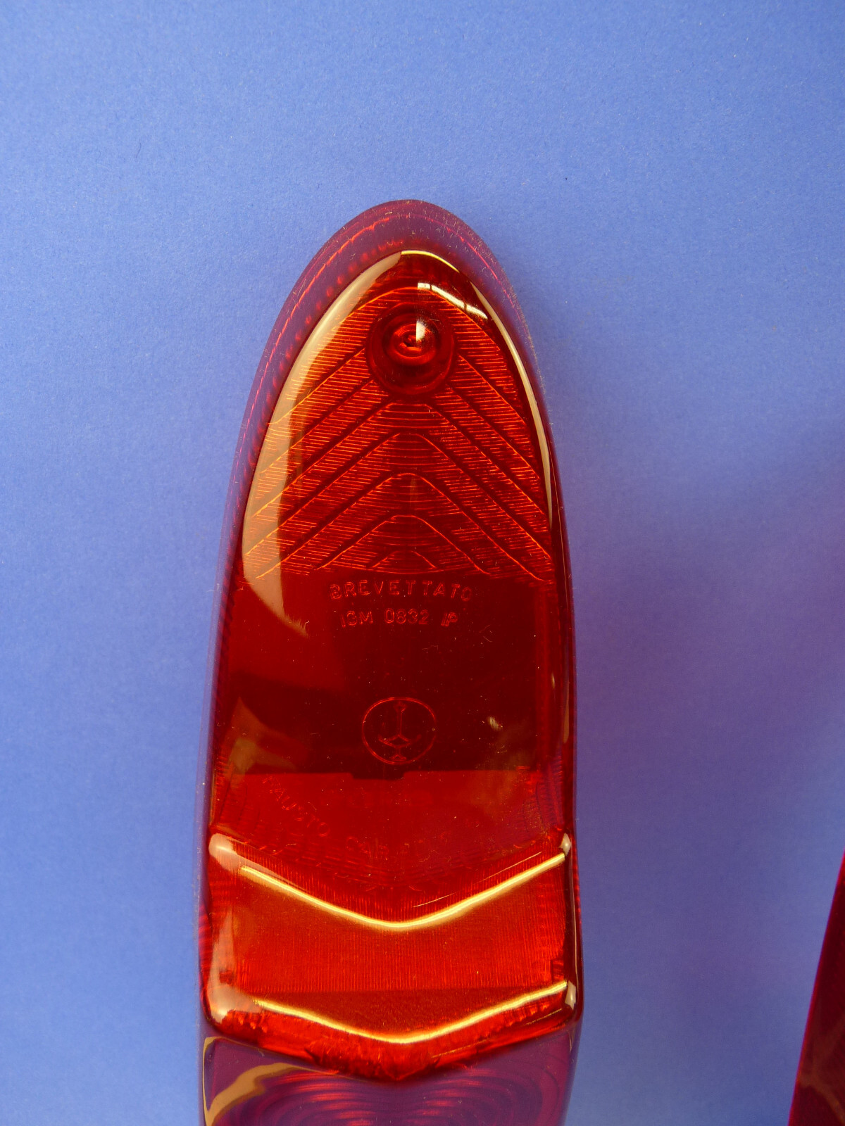 Alfa Romeo tail light lens pr 2000-102 2600 Spider Maserati 3500 Vignale Spider