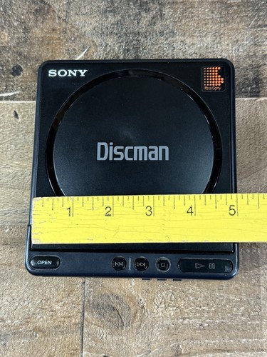 1988 Sony D-4 Discman Portable CD Player, Battery & Orig. Case Japan PARTS Only - Picture 8 of 9