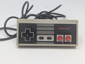 Nintendo NES Action Set Home Console With OEM Controller, Zapper Gun & Cables