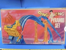 Vintage Topper Ding-A-Ling Super Pyramid Set 