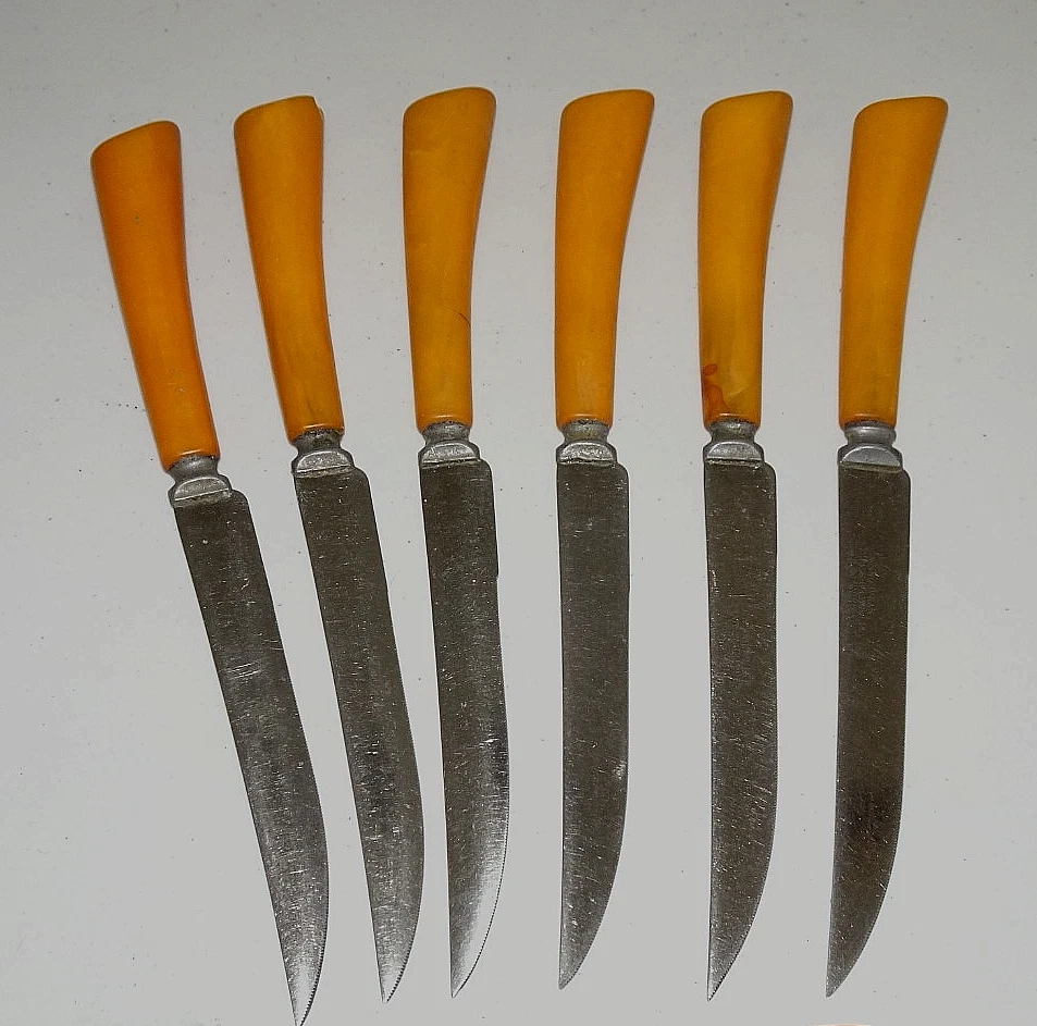 Bakelite Butterscotch Serrated Stainless Steel Steak Knives (6) - 1940 1950
Opens in a new window or