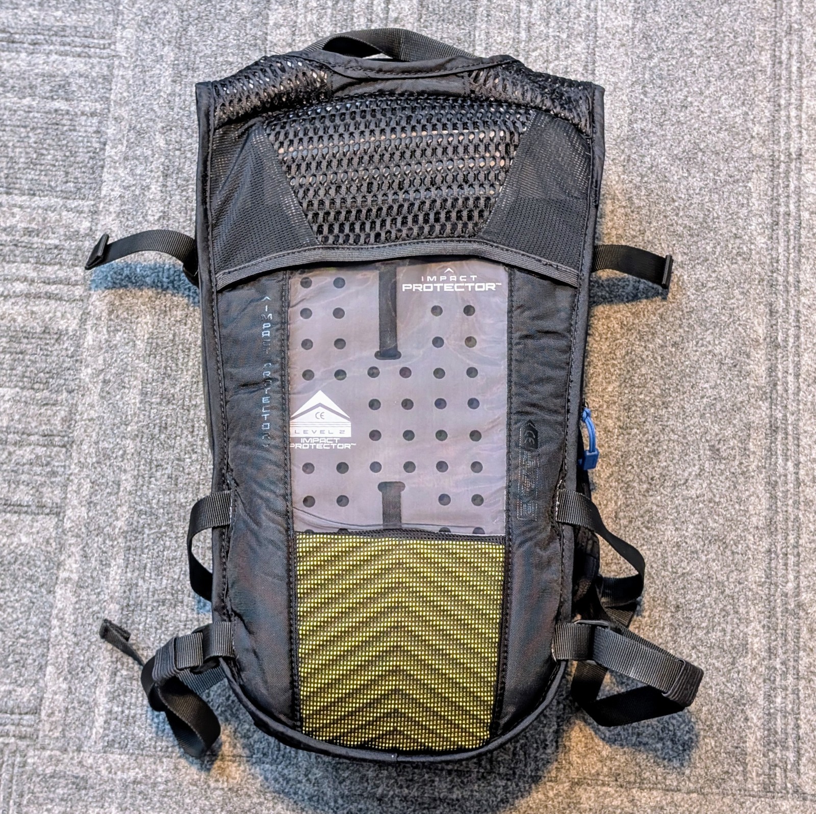 Camelbak Chase Protector Vest 70oz Hydration Pack Black