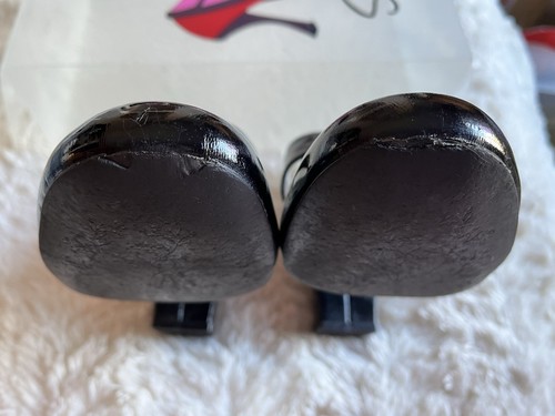 CLARKS MARY JANE SHOES SIZE 6 D BLACK PATENT LEATHER HEELS GOOD CONDITION - Picture 16 of 16