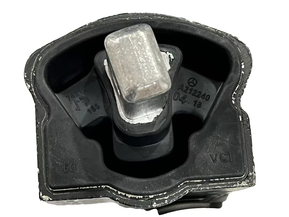 A2122400318 Transmission Mount OEM For Mercedes C300 C350 E350 E400 CLS400 E350 - Image 4 of 4