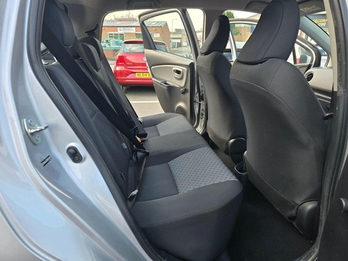 2015 Toyota Yaris 1.33 Dual VVT-i Icon Euro 5 5dr Euro 5 - Picture 21 of 24