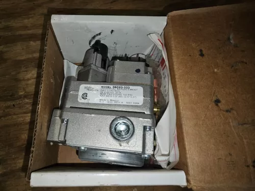 White-Rodgers 36C03-333 Gas Valve for Furnace Systems, Natural & LP Gas