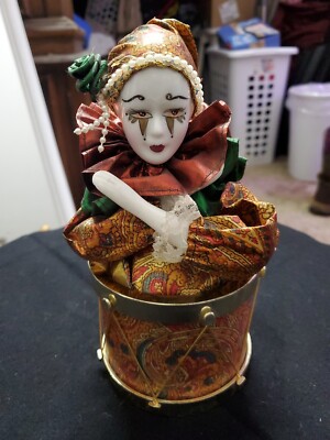 Decorative Harlequin/Court Jester Jack In The Box Style Music Box