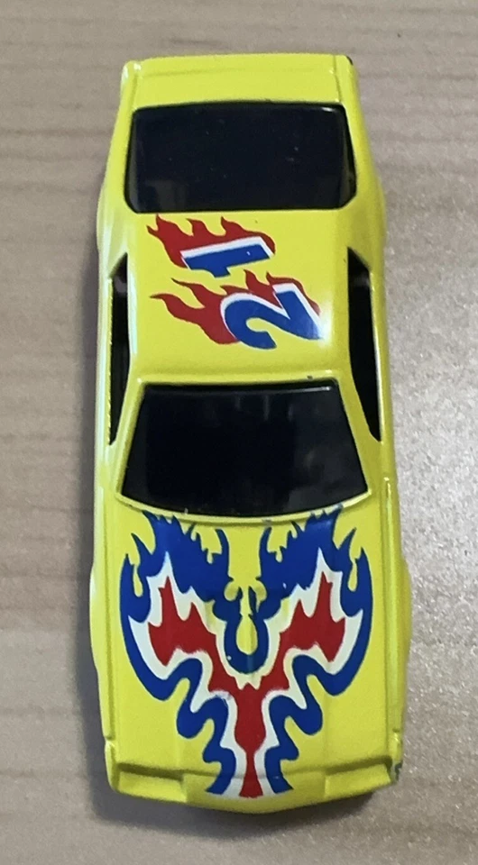 2Vintage 1980s DieCast Car YAT MING Amarelo #21 CHEVY CAMARO Nº. 801 SL2 - Imagem 2 de 3