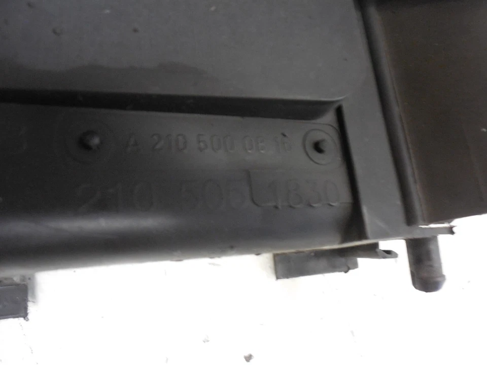 1996-1999 Mercedes-Benz E300 E320 E430 перегородка радиатор вентилятор плащ 2105051830 - Изображение 4 из 4