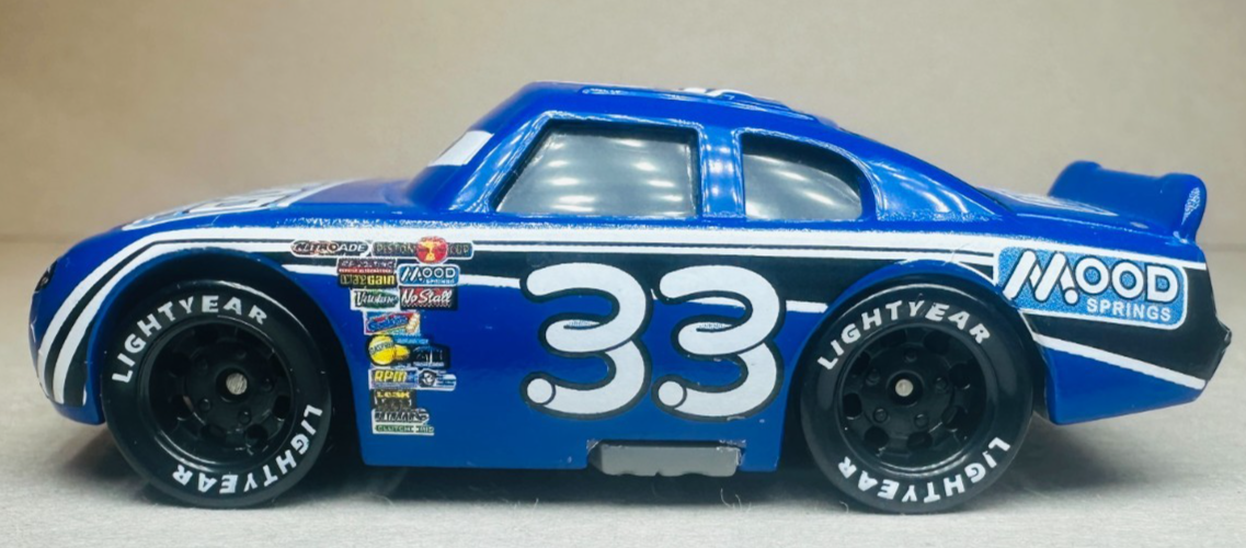 Disney Pixar Cars Chuck Armstrong Mood Springs #33 Diecast 1:55