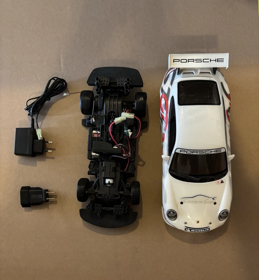 Спортивный автомобиль Carisma M14 Porsche 997 GT3 масштаб 1:14 готов к запуску (непроверенный) - Изображение 2 из 4