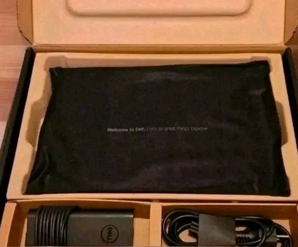 Dell Precision 5560 15,6" i7 RAM 64GB  + N.2 SSD 1,5TB Tot  NVIDIA T1200 WIN11  - Immagine 2 di 4