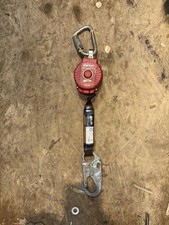 Miller TurboLite Self-Retracting Lifeline Fall Protection Safety Harness Miller TurboLite Self-Retracting Lifeline Fall Protection Safety Harness