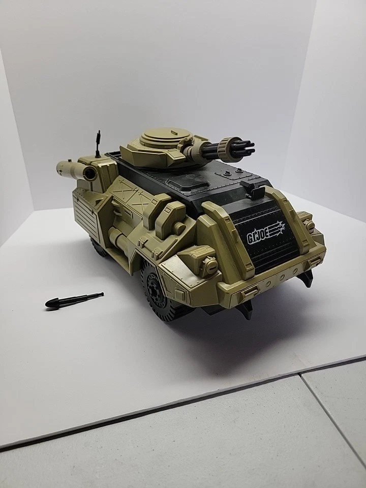 Tanque del ejército G.I.Joe 2003 con 1 figura usado pero súper bonito Foto 2 de 4