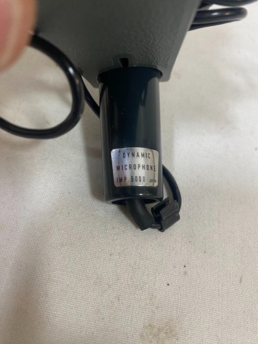 Realistic Dynamic Microphone with Stand - Vintage Recording Equipment - Picture 12 of 13