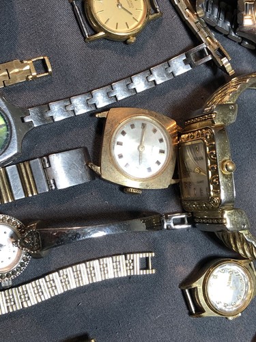 Huge Vintage/Now Women’s Watch Lot Coach,Bulova,Wittnauer,Seiko,Parts Or Repair - Picture 19 of 24