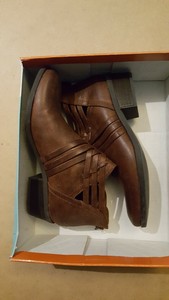 bare traps goldie bootie