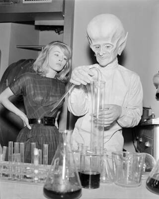 THE OUTER LIMITS Old TV photo The Sixth Finger 1963 Jill Haworth David Mccallum