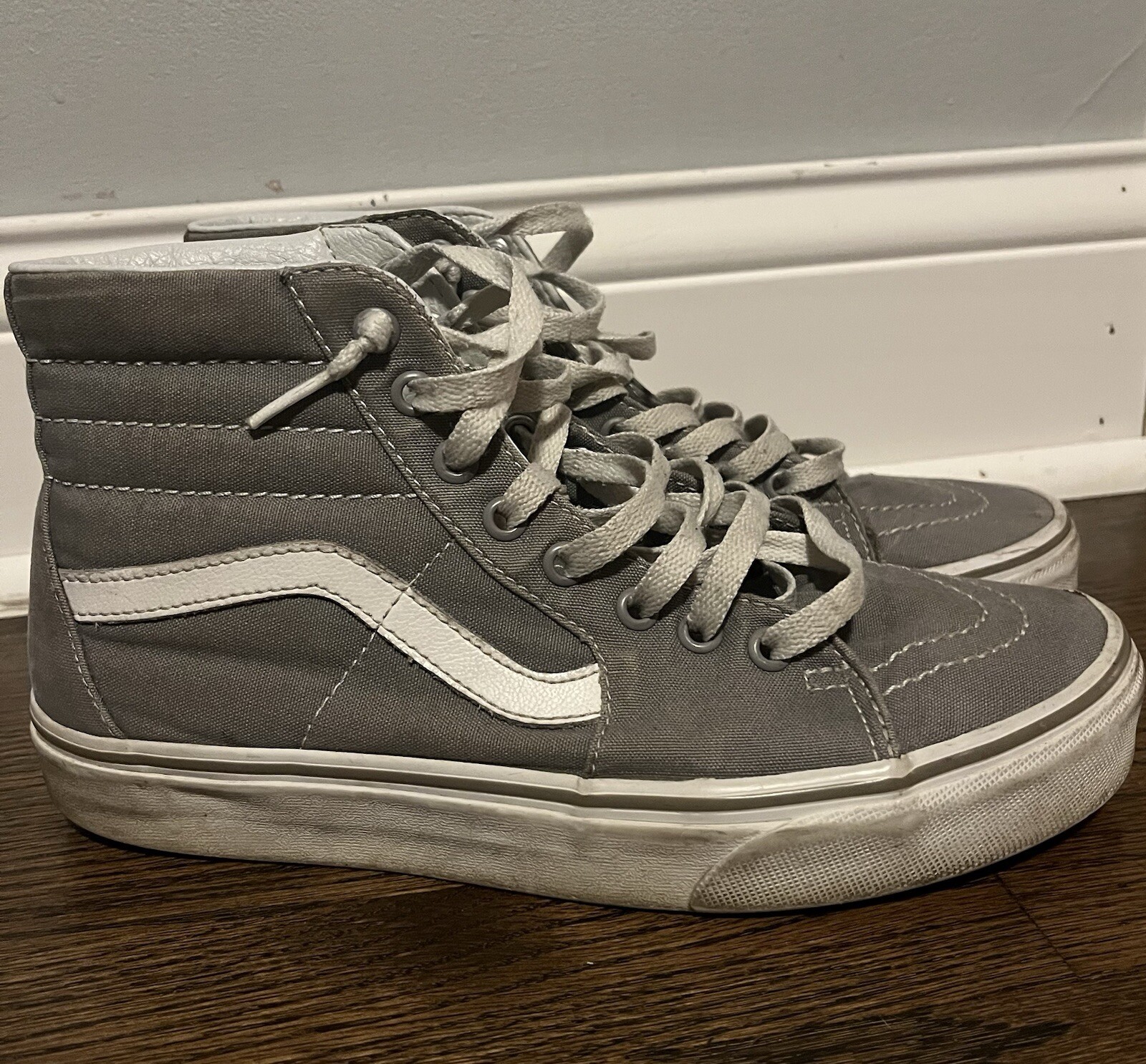 Men's Size 7 VANS High Top Sneakers Pre-owned Vintage Style