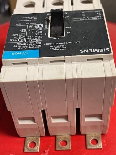 Siemens NGB3B125 Interruttore 3 Poli 480V 125 Amp 25K @ 480, 100k @ 240, Usato - Foto 4 di 7