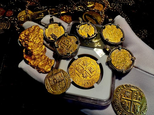 PERU 1709 FINEST KNOWN 8 ESCUDOS NGC 63 1715 FLEET SHIPWRECK PIRATE GOLD COINS - Picture 4 of 22