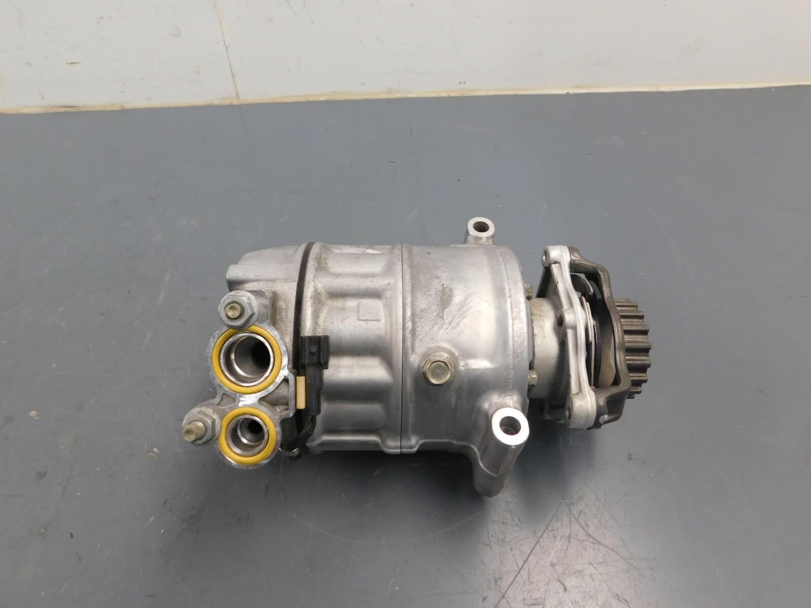 McLaren 650S 720S A/C Compressor #0007 Q8-2