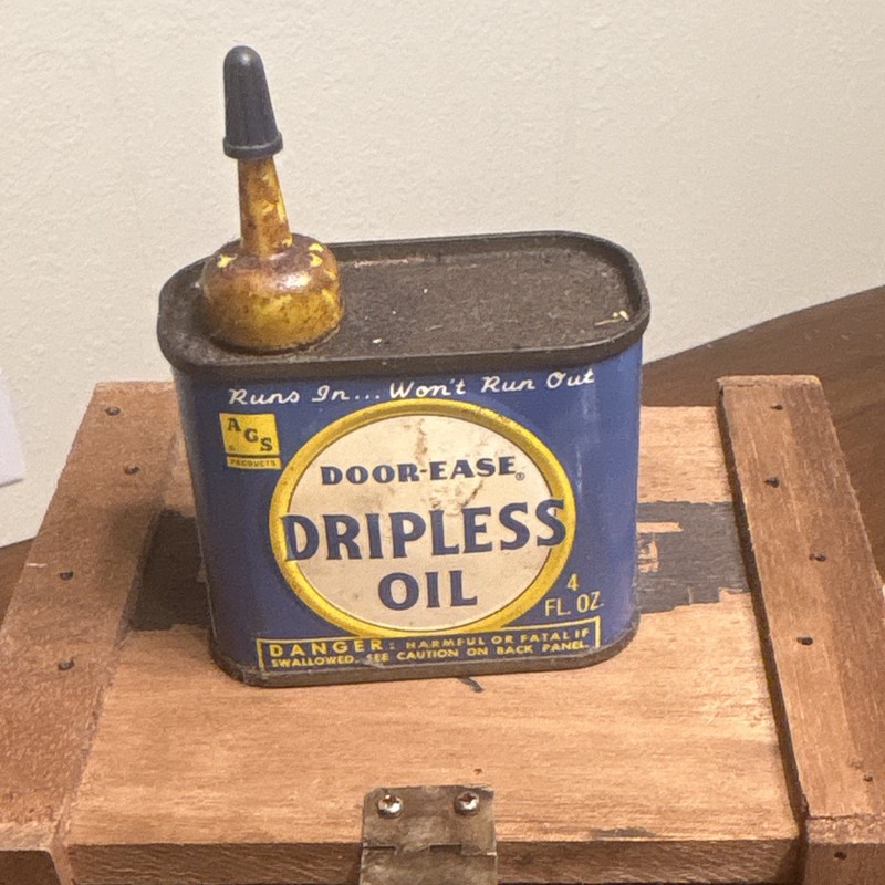 Door-Ease 1944 Dripless Oil Advertising Can Blue Yellow Original Gas & Oil