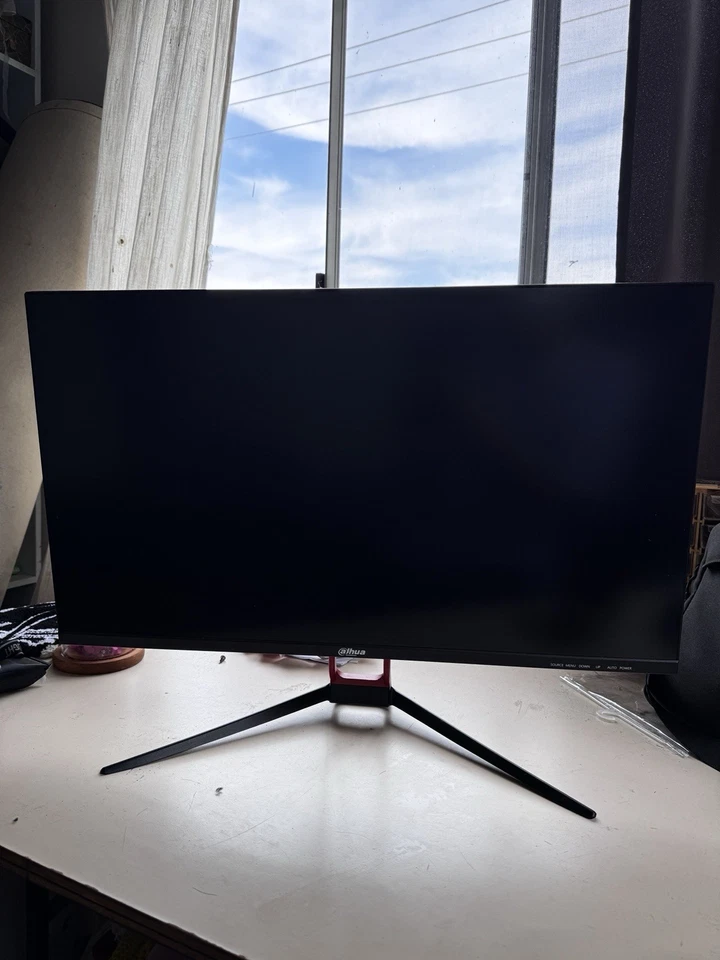 Gaming 4K Monitor, 28 Inch UHD 3840×2160 LED 4K Monitor, 2 speakers built in - Image 2 of 3