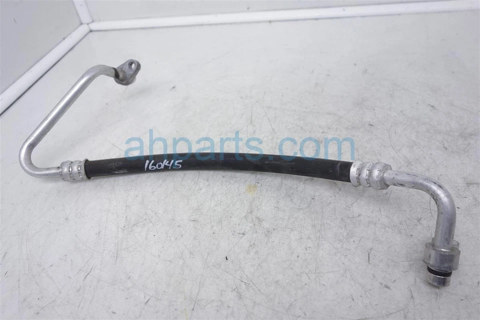 Manguera de descarga Nissan Pathfinder 2000 aire acondicionado 92490-2W100 Foto 2 de 4