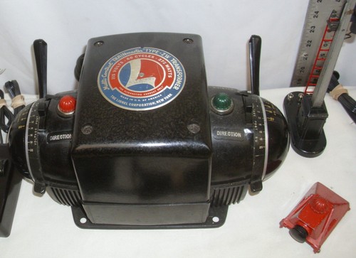 LIONEL MULTI CONTROL TRAINMASTER ZW TRANSFORMER 275 WATT WITH ACCESSORIES - Imagen 5 de 6