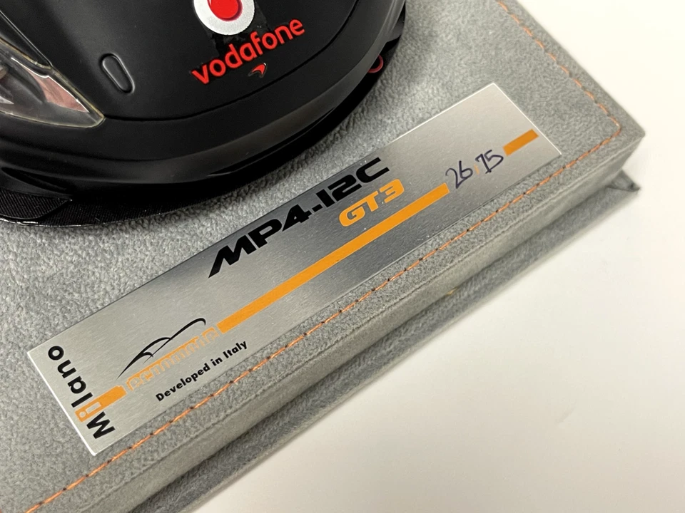 1/18 Tecnomodel McLaren MP4-12C GT3 Vodafone Hamilton / Botón Alcantara CF361 Foto 3 de 4