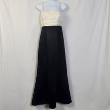 David's Bridal Size 4 Black Ivory Gown F22835 Beaded Satin Formal Dress Prom E