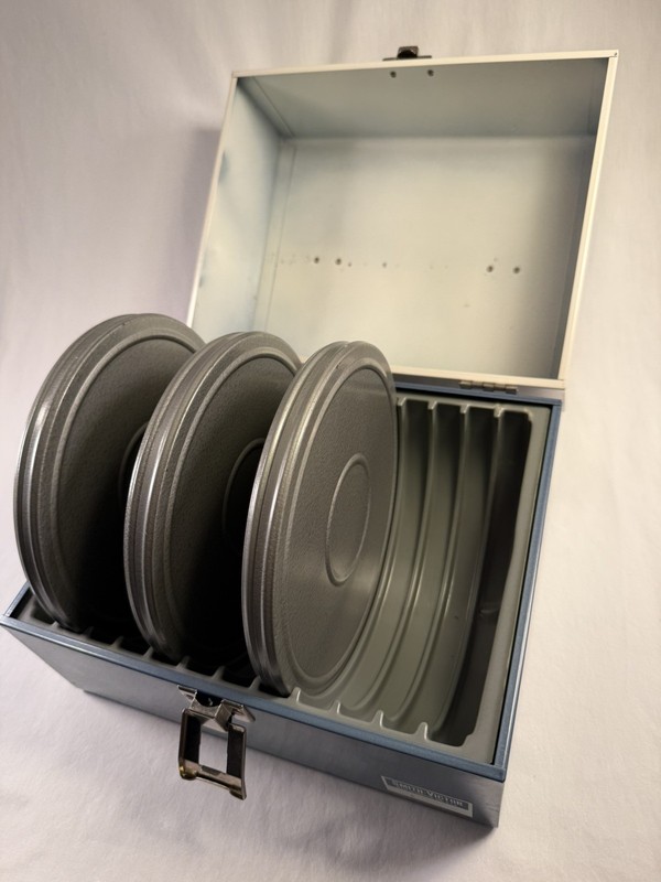 Smith-Victor 8mm Film Reel Carrying Case Holds 12 Seven Inch Reels Plus 3 Reels!