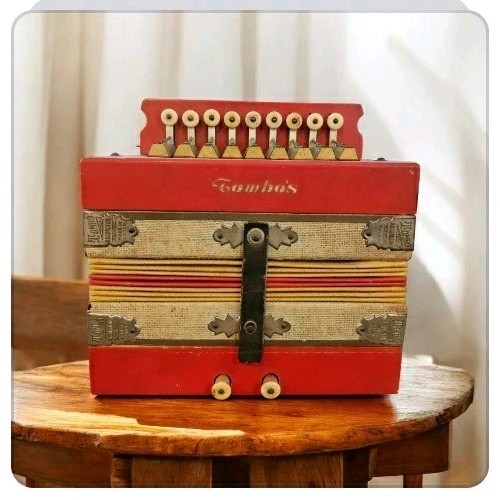 美品？アンティークTombo　ACCORDION　レッド 美品？アンティークTombo ACCORDION レッド - メルカリ