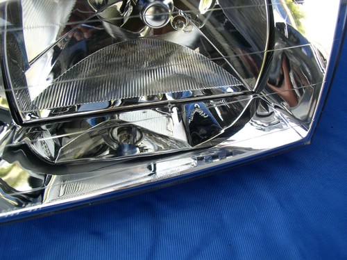 Fanale principale destro per MAZDA 323 F VI S Bosch 0301167301 NOS - Foto 3 di 5