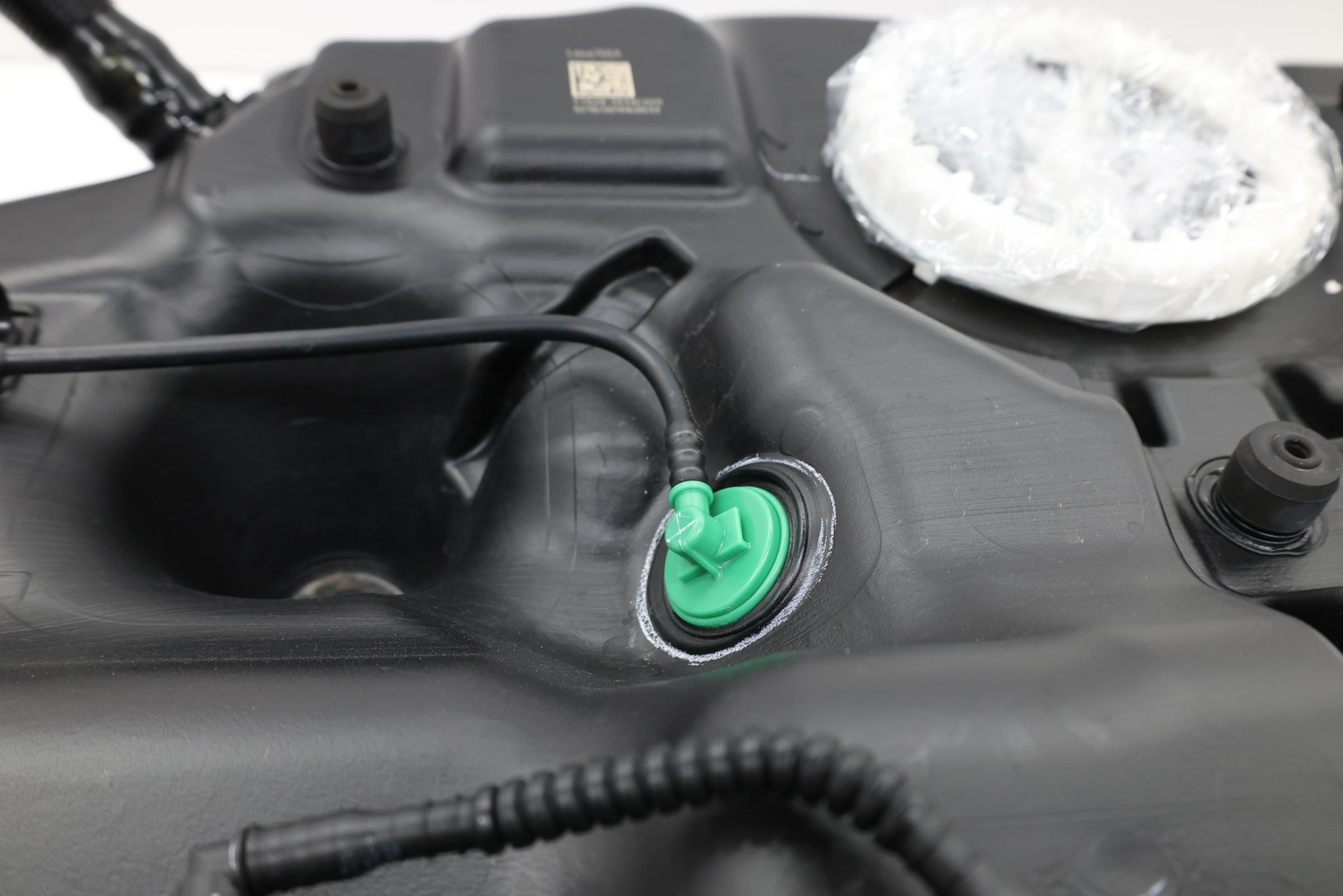 2016 - 2022 LEXUS RX350 FUEL GAS TANK RESERVOIR STORAGE BOTTLE OEM 771000E200