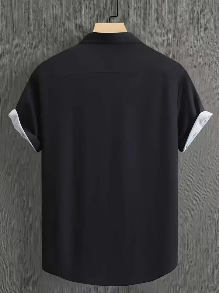 Camisa con cuello de solapa de moda con estampado de notas musicales negras blancas con botones para hombre Foto 2 de 3