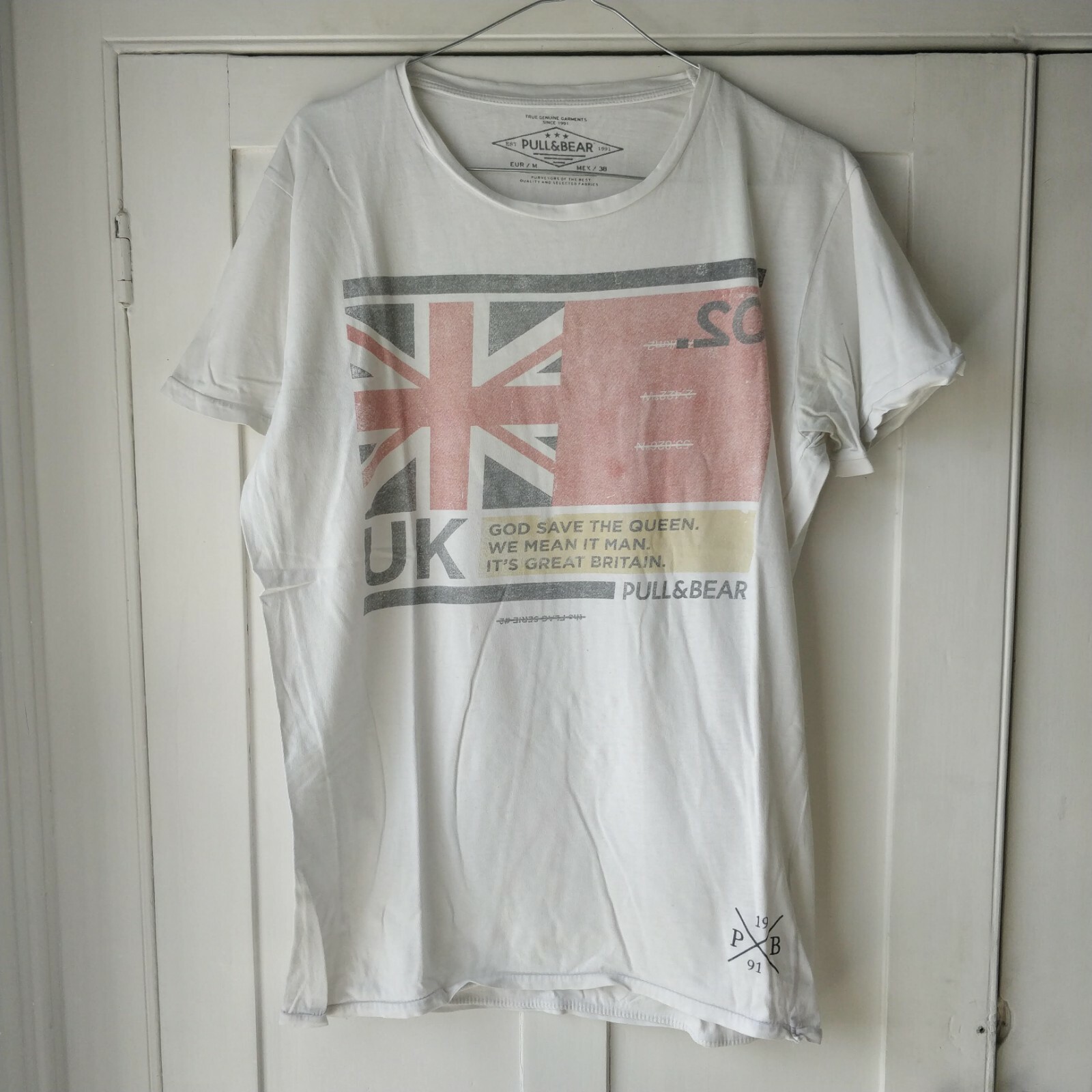 pull and bear queen t shirt